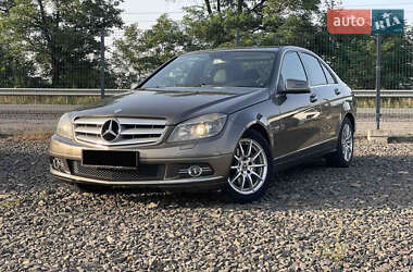Седан Mercedes-Benz C-Class 2011 в Хусті