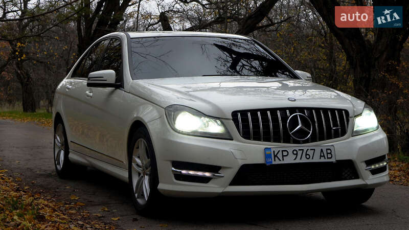 Седан Mercedes-Benz C-Class 2011 в Запорожье