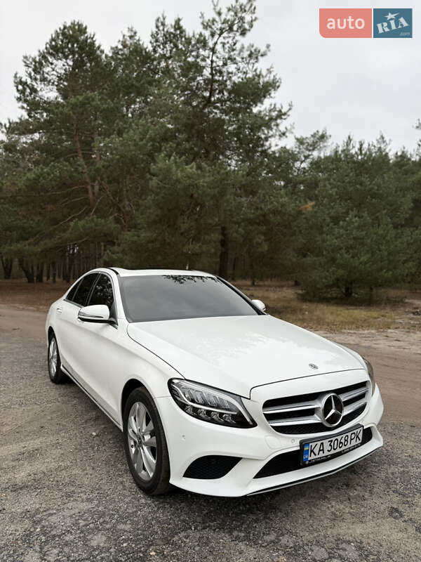 Седан Mercedes-Benz C-Class 2018 в Киеве фото 3 Седан Mercedes-Benz C-Class 2018 в Киеве