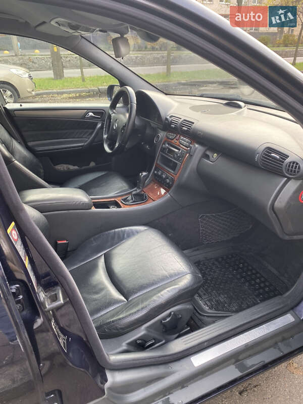 Універсал Mercedes-Benz C-Class 2003 в Києві