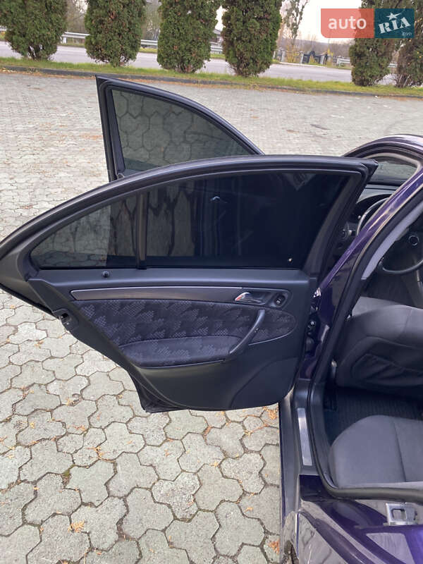 Седан Mercedes-Benz C-Class 2001 в Дубно фото 9 Седан Mercedes-Benz C-Class 2001 в Дубно