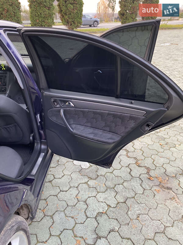 Седан Mercedes-Benz C-Class 2001 в Дубно фото 13 Седан Mercedes-Benz C-Class 2001 в Дубно