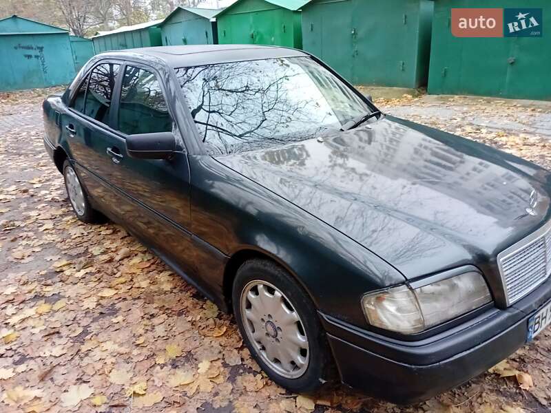 Седан Mercedes-Benz C-Class 1993 в Одессе