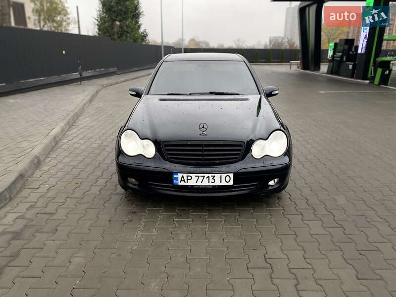 Седан Mercedes-Benz C-Class 2007 в Дніпрі