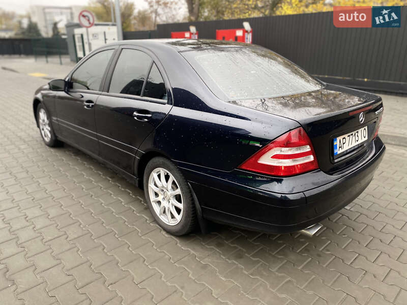 Седан Mercedes-Benz C-Class 2007 в Дніпрі