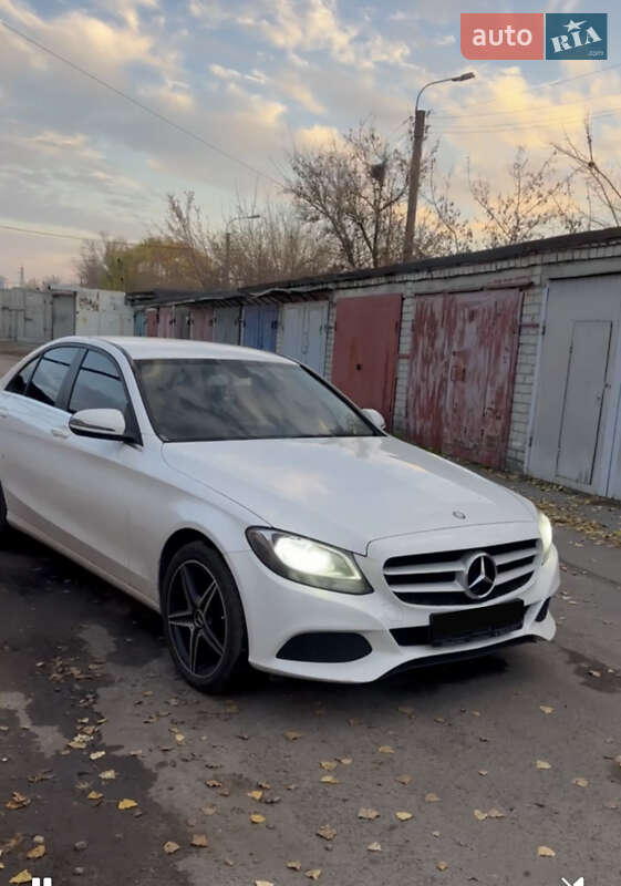 Седан Mercedes-Benz C-Class 2016 в Києві