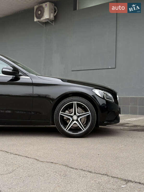 Седан Mercedes-Benz C-Class 2018 в Львові