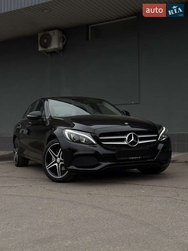Седан Mercedes-Benz C-Class 2018 в Львові