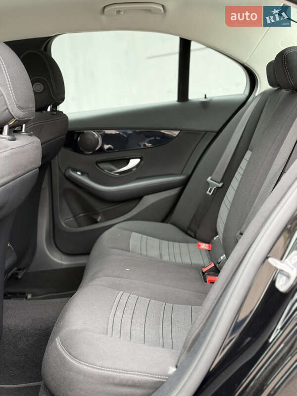 Седан Mercedes-Benz C-Class 2018 в Львові