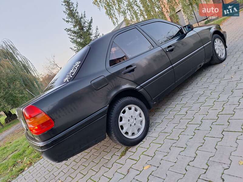 Седан Mercedes-Benz C-Class 1994 в Чернівцях фото 7 Седан Mercedes-Benz C-Class 1994 в Чернівцях