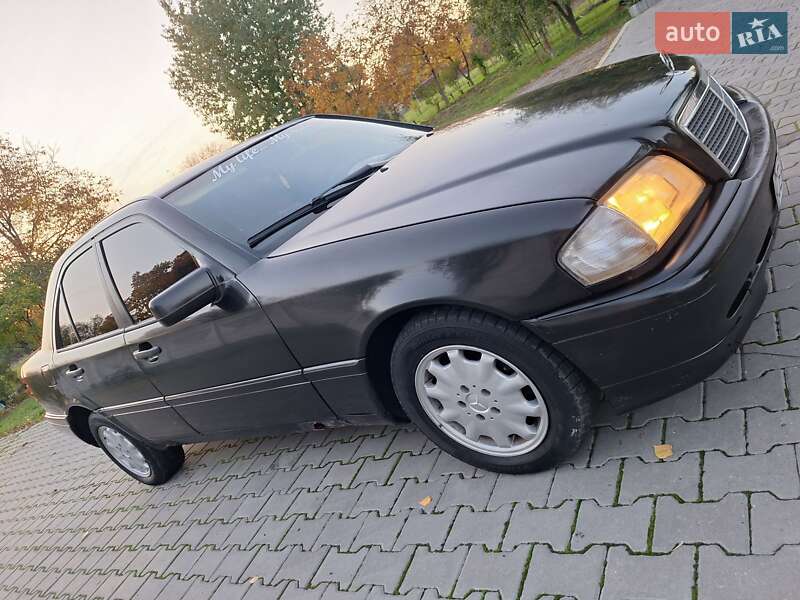 Седан Mercedes-Benz C-Class 1994 в Чернівцях фото 15 Седан Mercedes-Benz C-Class 1994 в Чернівцях