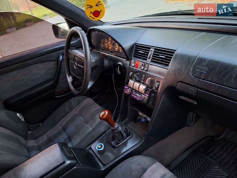 Седан Mercedes-Benz C-Class 1994 в Чернівцях фото 23 Седан Mercedes-Benz C-Class 1994 в Чернівцях