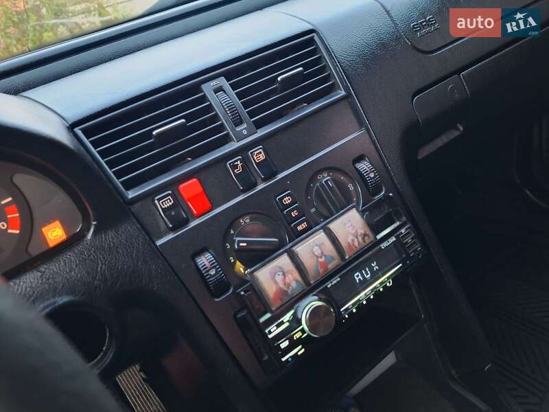 Седан Mercedes-Benz C-Class 1994 в Чернівцях фото 28 Седан Mercedes-Benz C-Class 1994 в Чернівцях