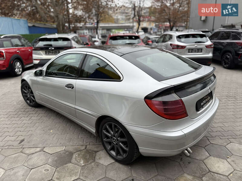 Купе Mercedes-Benz C-Class 2004 в Одесі фото 31 Купе Mercedes-Benz C-Class 2004 в Одесі