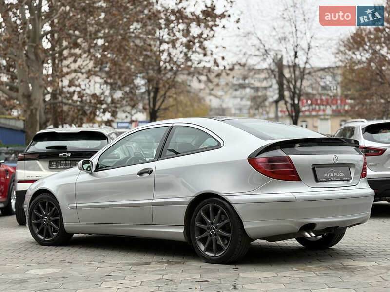 Купе Mercedes-Benz C-Class 2004 в Одесі фото 36 Купе Mercedes-Benz C-Class 2004 в Одесі