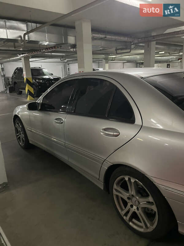 Седан Mercedes-Benz C-Class 2002 в Одессе