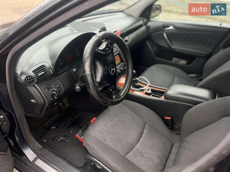 Седан Mercedes-Benz C-Class 2001 в Косові фото 8 Седан Mercedes-Benz C-Class 2001 в Косові