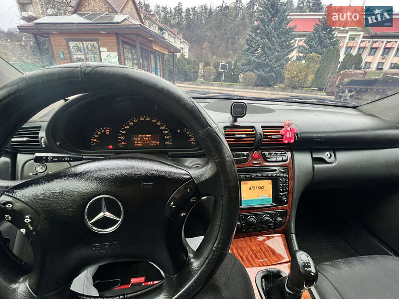Седан Mercedes-Benz C-Class 2001 в Косові фото 19 Седан Mercedes-Benz C-Class 2001 в Косові