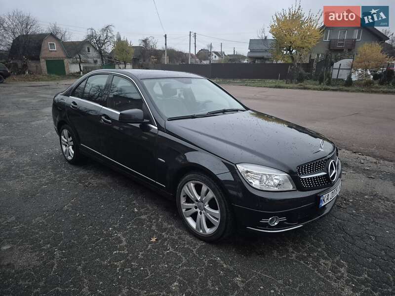 Седан Mercedes-Benz C-Class 2010 в Бердичеві