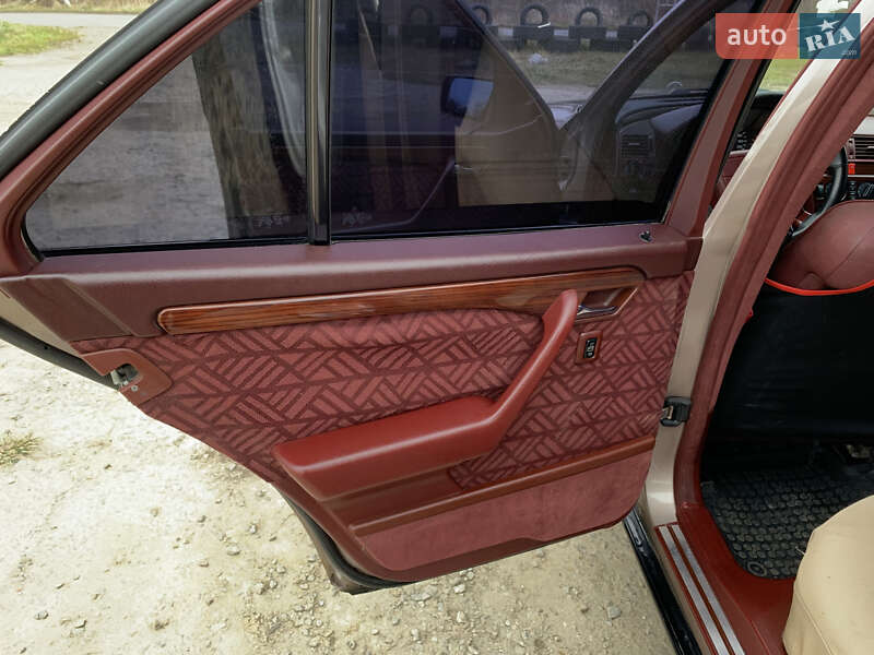 Седан Mercedes-Benz C-Class 1993 в Каменке-Бугской