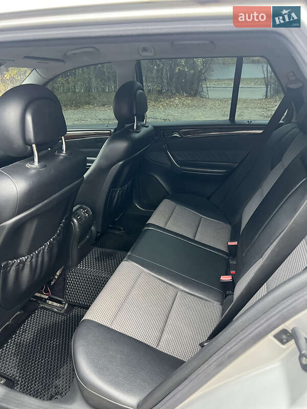 Універсал Mercedes-Benz C-Class 2002 в Дніпрі фото 7 Універсал Mercedes-Benz C-Class 2002 в Дніпрі