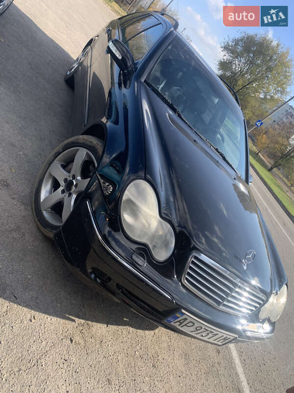 Mercedes-Benz C-Class 2003
