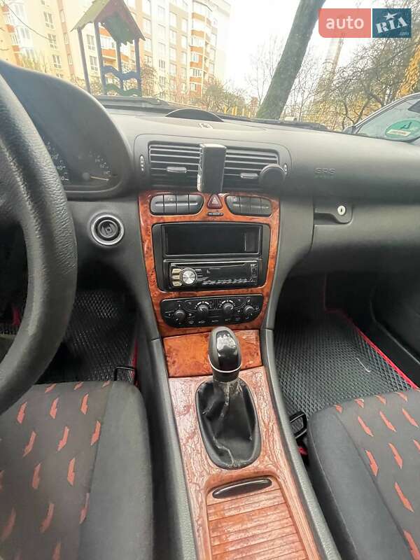 Купе Mercedes-Benz C-Class 2003 в Тернополі