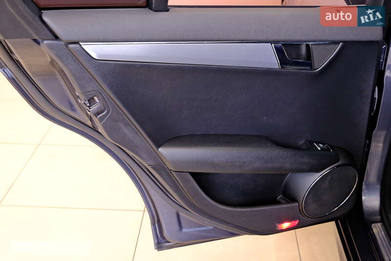 Седан Mercedes-Benz C-Class 2007 в Одесі