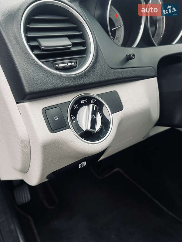 Седан Mercedes-Benz C-Class 2013 в Києві