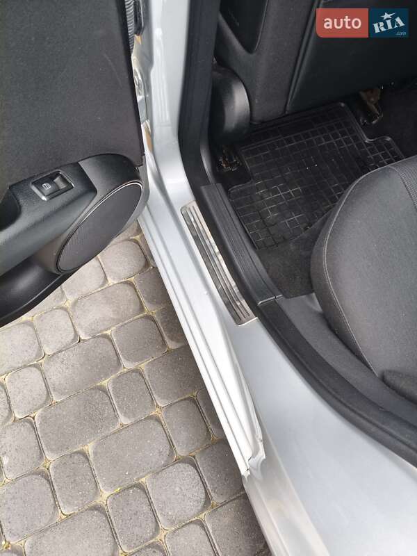 Универсал Mercedes-Benz C-Class 2010 в Копычинце фото 30 Универсал Mercedes-Benz C-Class 2010 в Копычинце