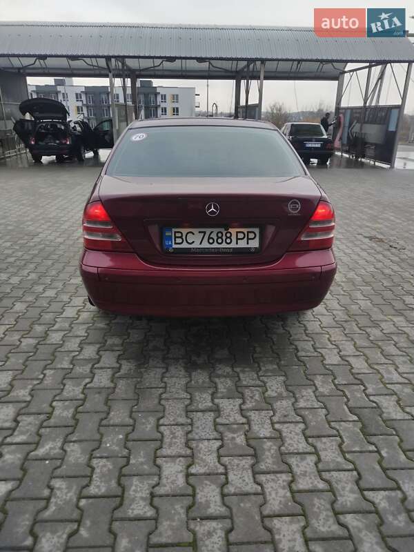 Седан Mercedes-Benz C-Class 2001 в Львові