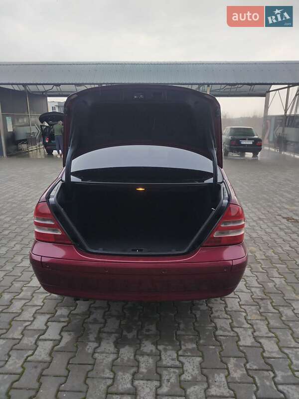 Седан Mercedes-Benz C-Class 2001 в Львові