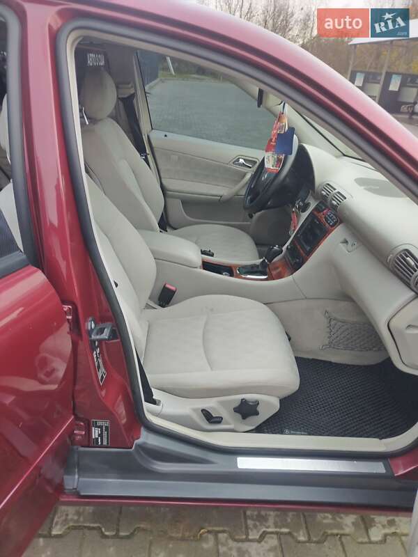 Седан Mercedes-Benz C-Class 2001 в Львові