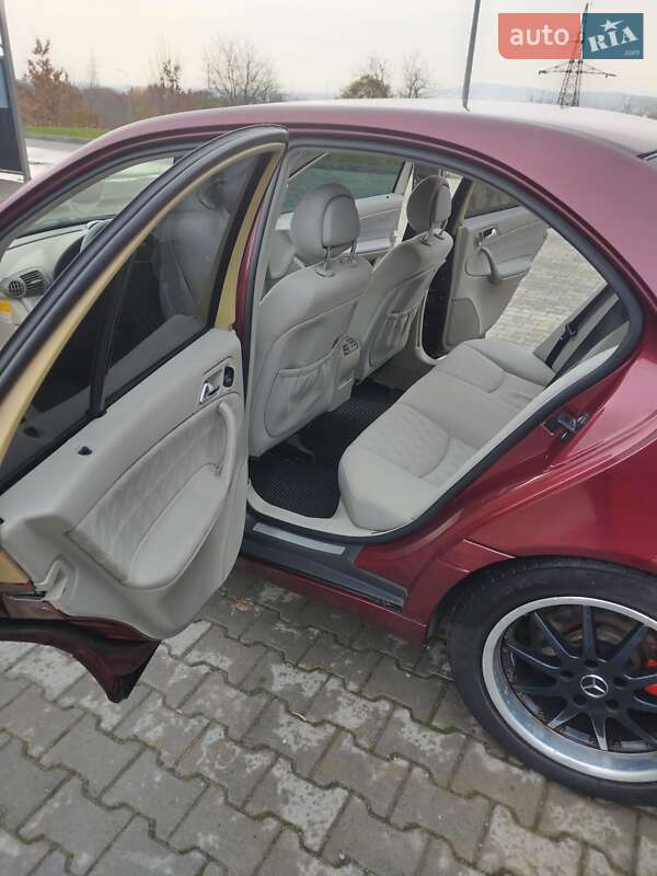 Седан Mercedes-Benz C-Class 2001 в Львові
