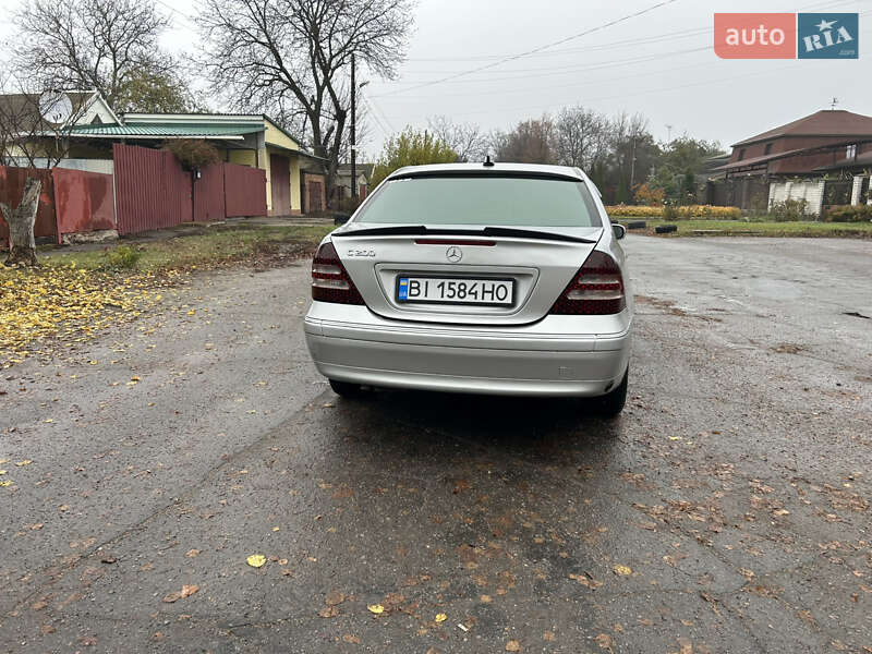 Седан Mercedes-Benz C-Class 2002 в Полтаве
