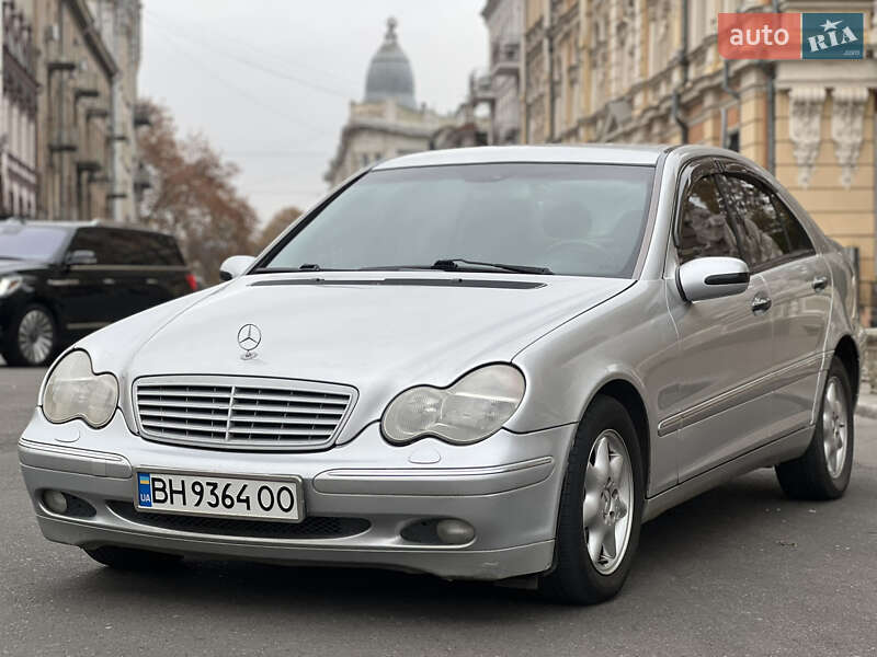 Mercedes-Benz C-Class 2001