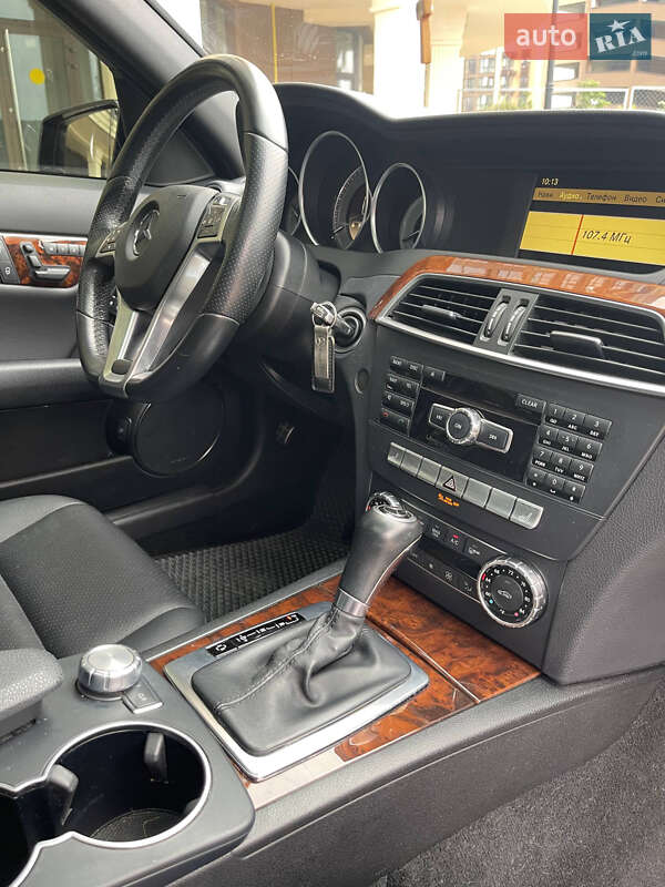 Седан Mercedes-Benz C-Class 2011 в Києві