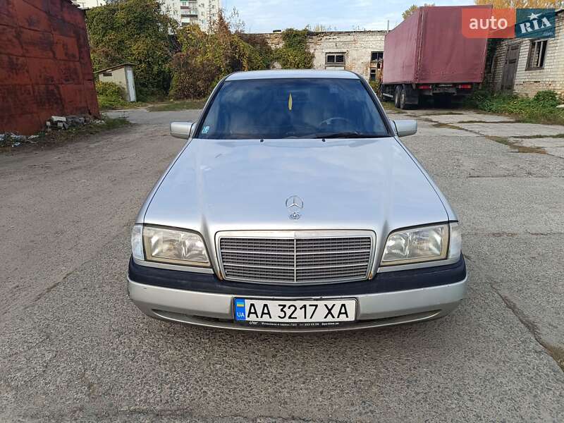 Mercedes-Benz C-Class 1997 Mercedes-Benz C-Class 1997