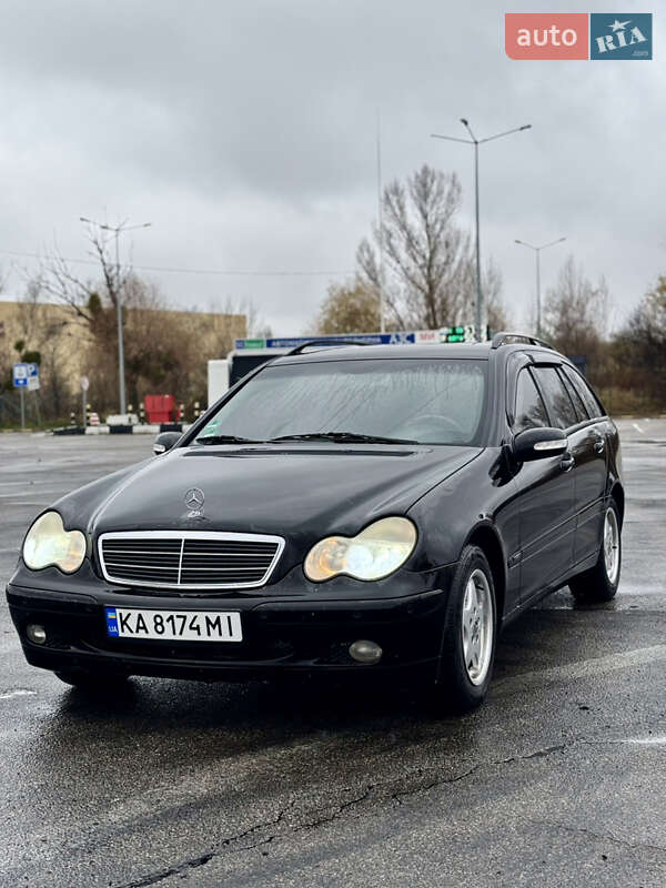 Универсал Mercedes-Benz C-Class 2003 в Киеве