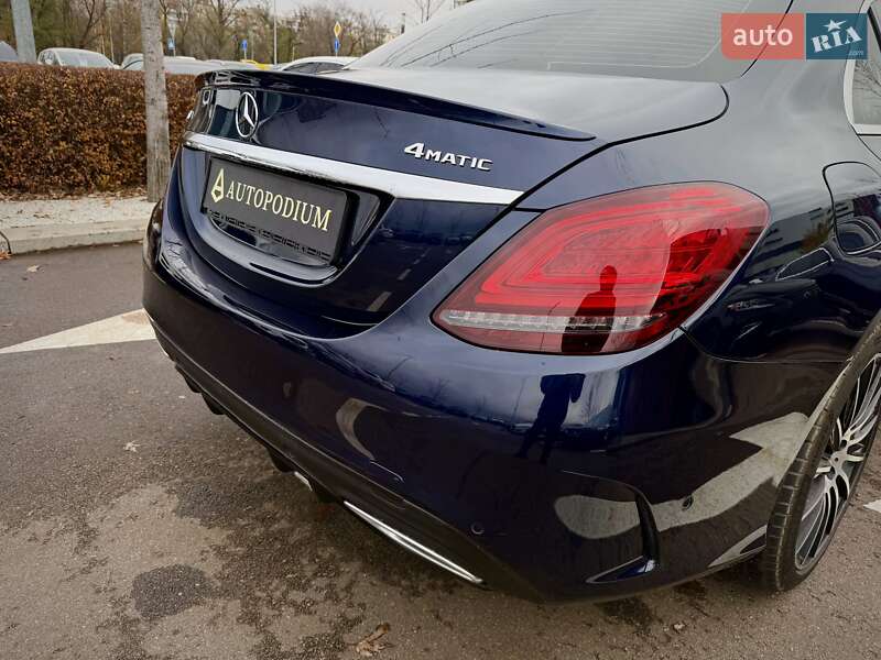 Седан Mercedes-Benz C-Class 2018 в Києві