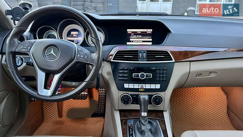 Седан Mercedes-Benz C-Class 2012 в Вінниці
