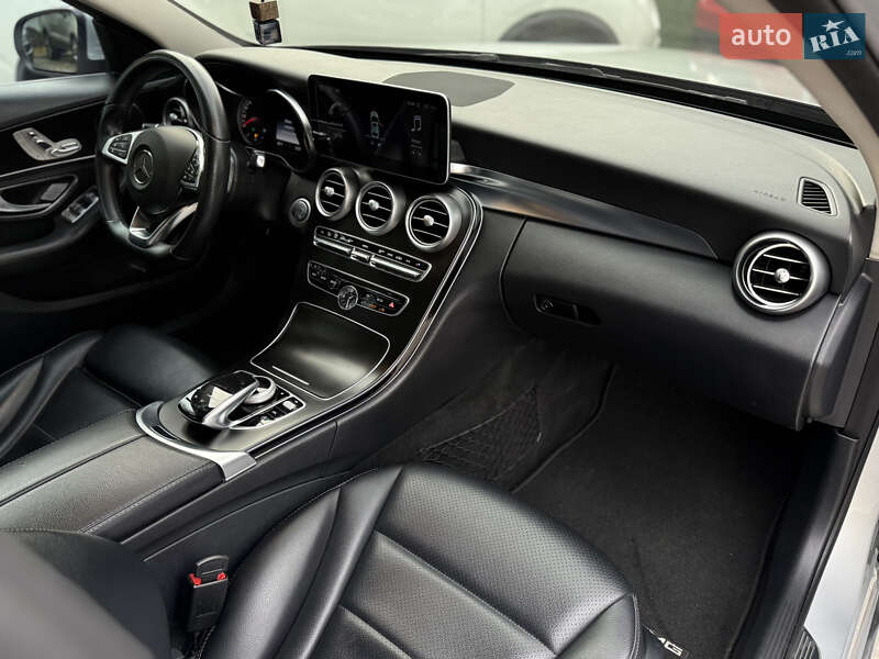 Седан Mercedes-Benz C-Class 2015 в Одесі фото 44 Седан Mercedes-Benz C-Class 2015 в Одесі