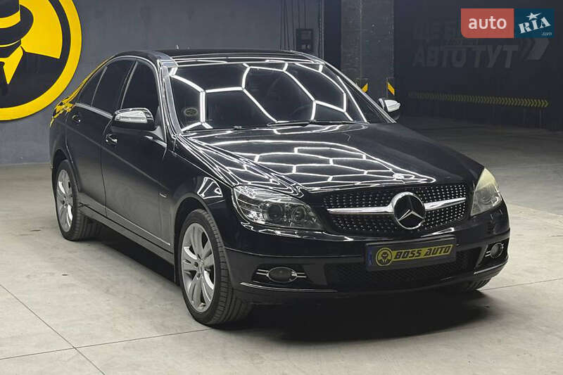 Седан Mercedes-Benz C-Class 2007 в Чернівцях