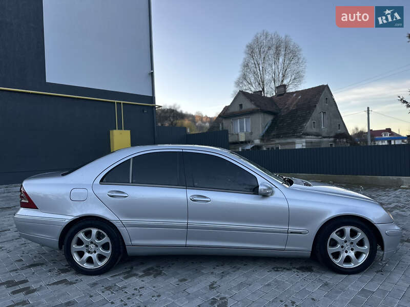 Седан Mercedes-Benz C-Class 2002 в Кременці