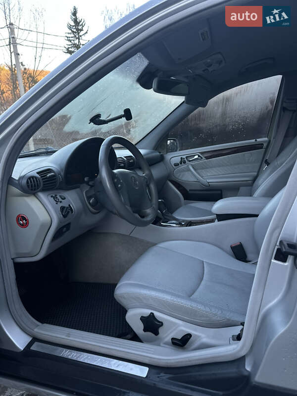 Седан Mercedes-Benz C-Class 2002 в Кременці
