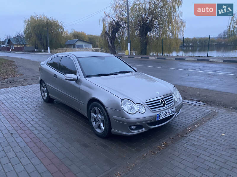 Mercedes-Benz C-Class 2005 Mercedes-Benz C-Class 2005