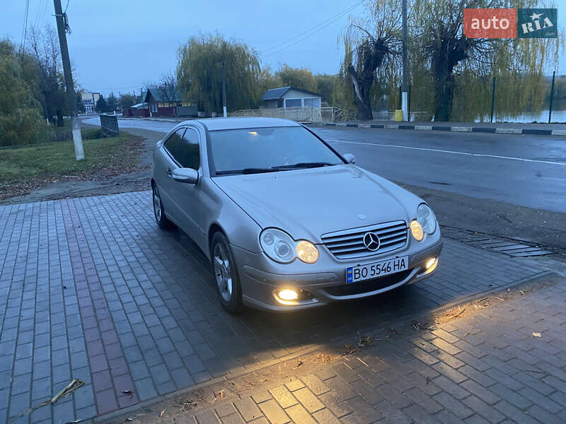 Купе Mercedes-Benz C-Class 2005 в Тростянце