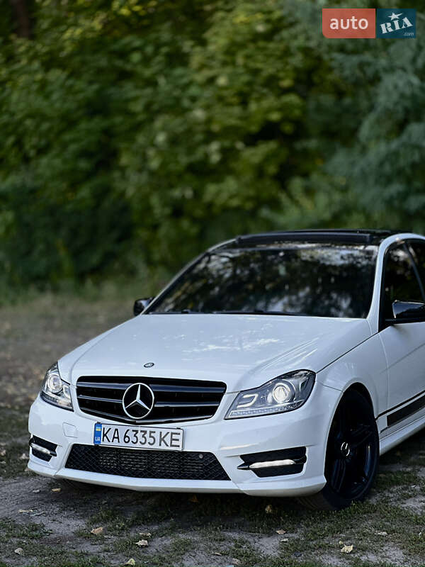 Седан Mercedes-Benz C-Class 2013 в Чернігові фото 2 Седан Mercedes-Benz C-Class 2013 в Чернігові