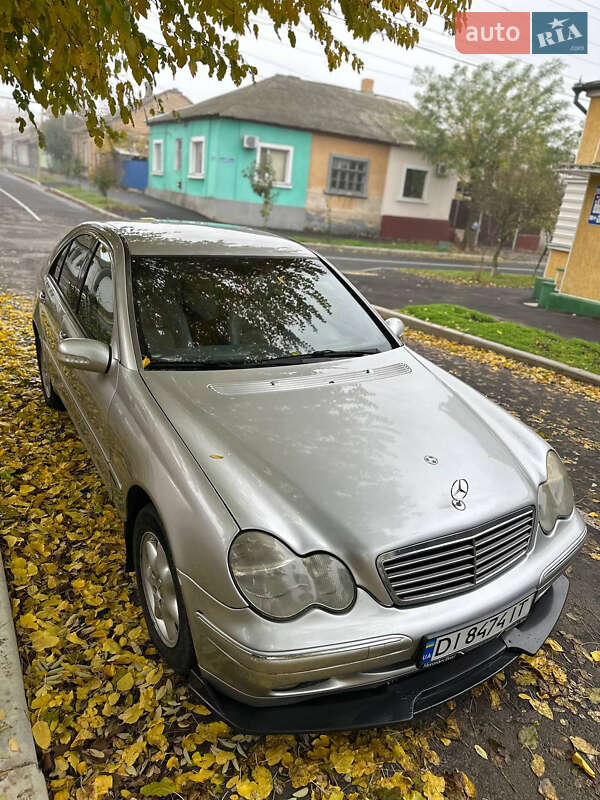 Mercedes-Benz C-Class 2002 Mercedes-Benz C-Class 2002