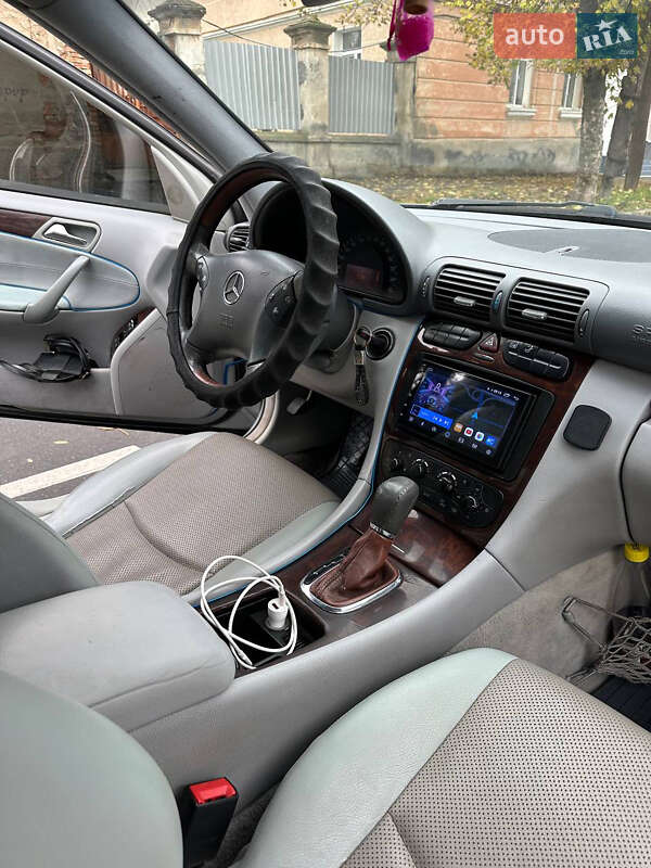 Седан Mercedes-Benz C-Class 2002 в Ізмаїлі
